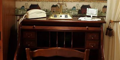 Pinehill Отель типа "постель и завтрак" 3*